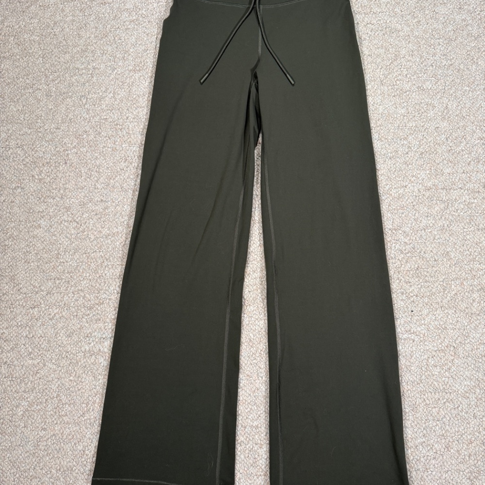 Vuori Daily Wide Leg Pants Women’s S Olive Green High Rise Comfort Stretch - Picture 2 of 4